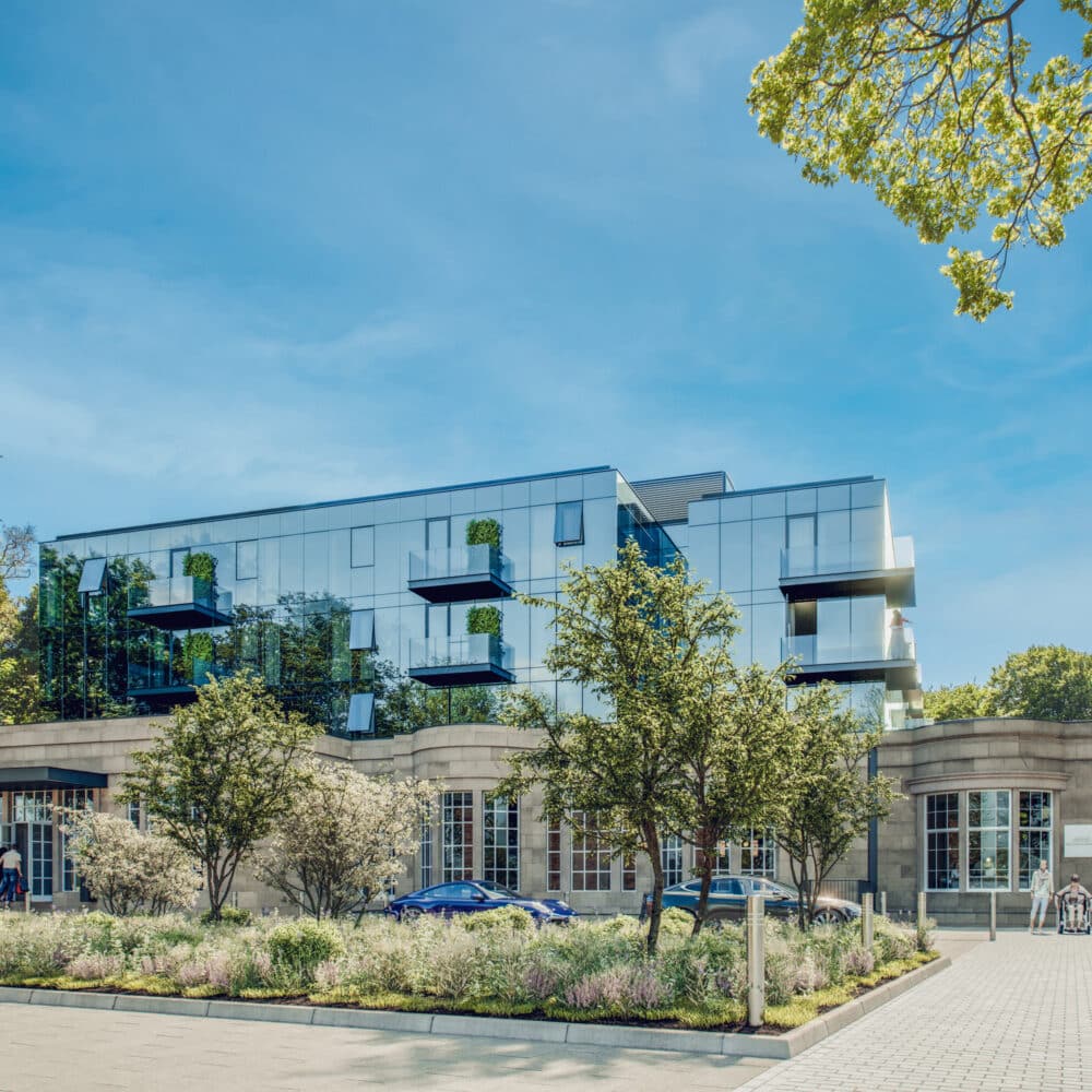 RI VP01 BC Allerton Manor Hotel Montage 5514